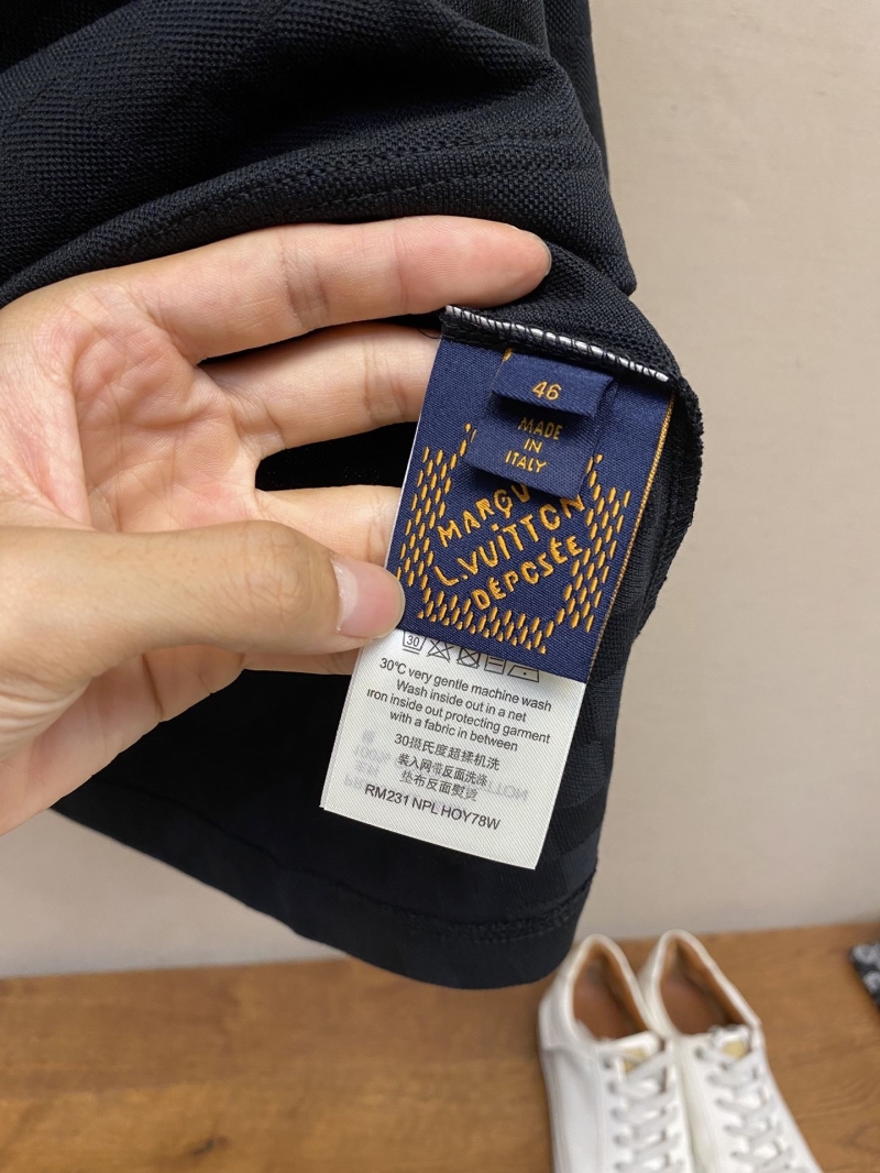 l0vis Vvtt0n shirt